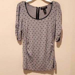❤WHITE HOUSE BLACK MARKET RUCHED POLKA DOT TOP, xs